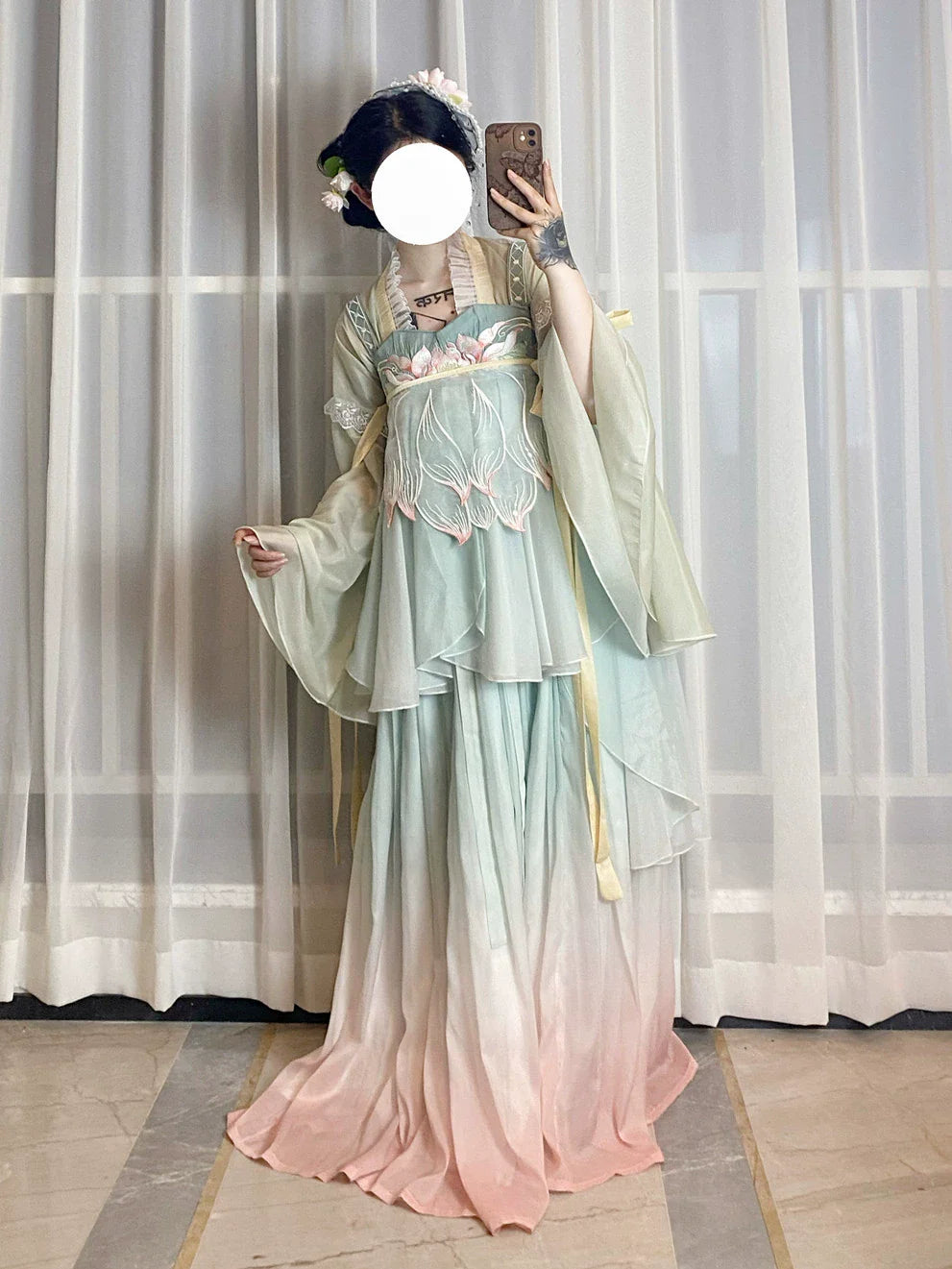 Lotus Fairy 荷花仙子 - Tang Dynasty Style Qixiong Ruqun