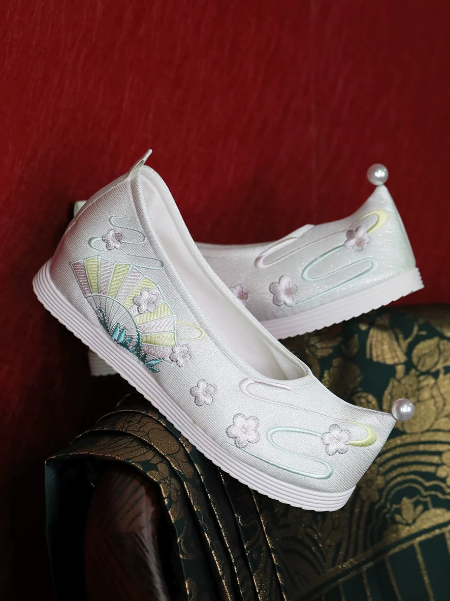 Lady Daming – Embroidered Chinese Hanfu Shoes
