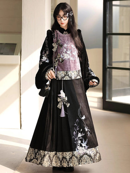 Yanhui | Modern Ming Dynasty Vest and Mamianqun Skirt Hanfu Set