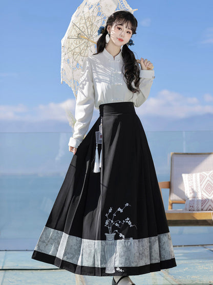Ming Dynasty Modern Hanfu Shawl and Mamianqun - Night Reads 夜与书香