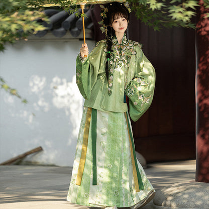 Ming Dynasty Hanfu Set with Cloud Collar & Mamian Skirt in Yellow | Qian 青桃祈安