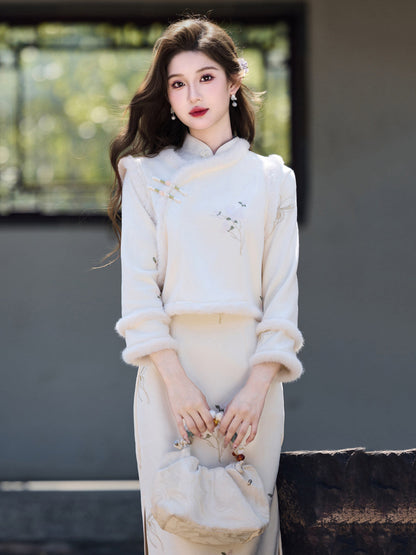 Long Sleeve Fur Trim Midi Qipao and Vest | Snow White