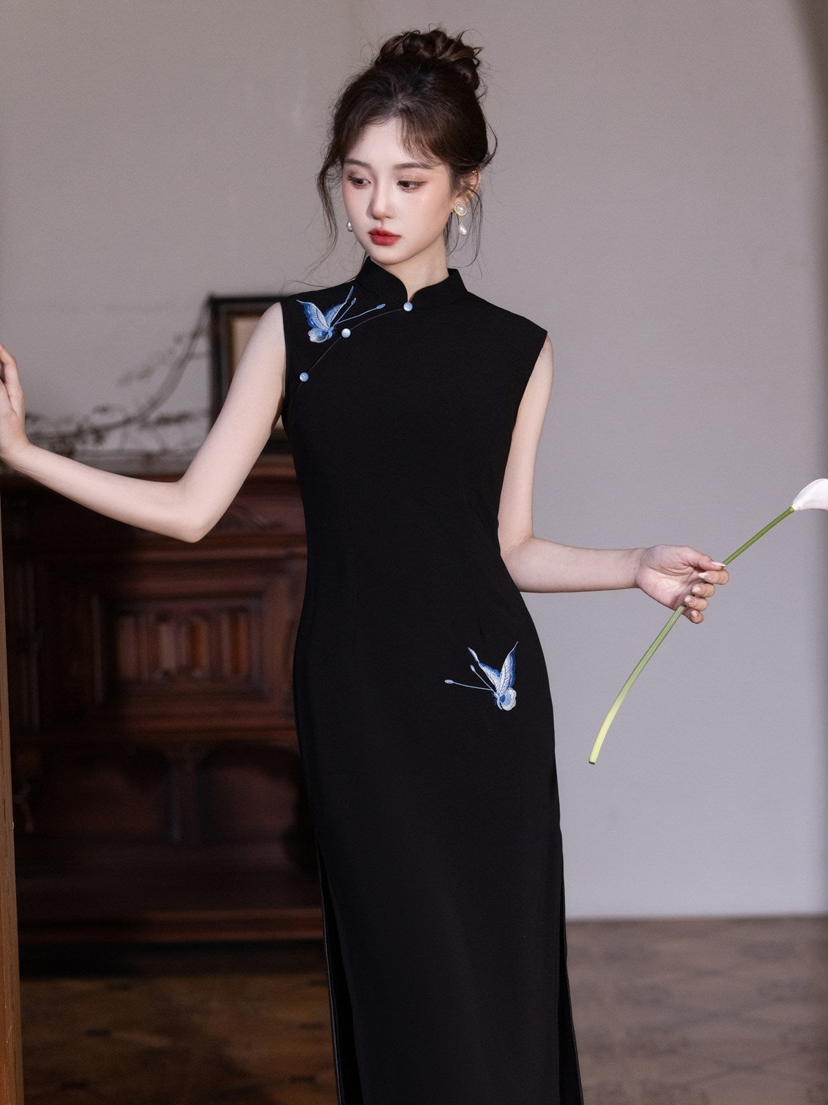 Sleeveless Midi Cheongsam | Butterflies