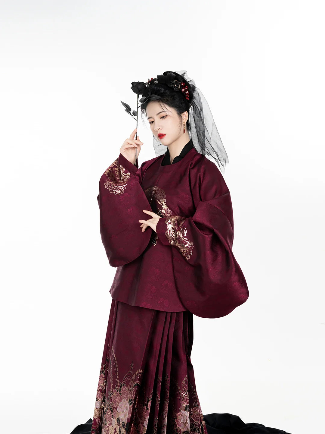 Ming Dynasty Modern Hanfu Mamianqun Outfit - Eternal Night Rose 永夜玫瑰