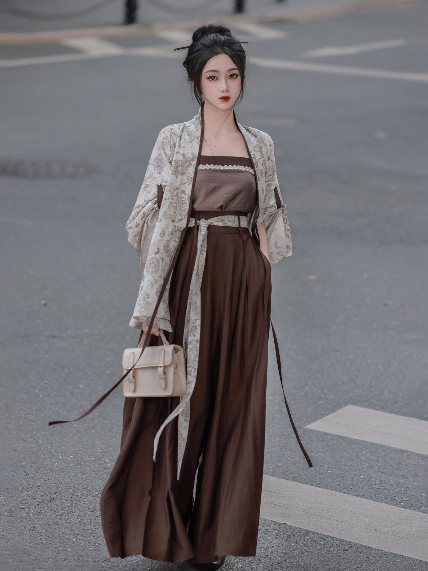 Song Dynasty Modern Hanfu Camisole with Shorts or Wide Leg Pants - Inkstone 砚秋 (Preorder)