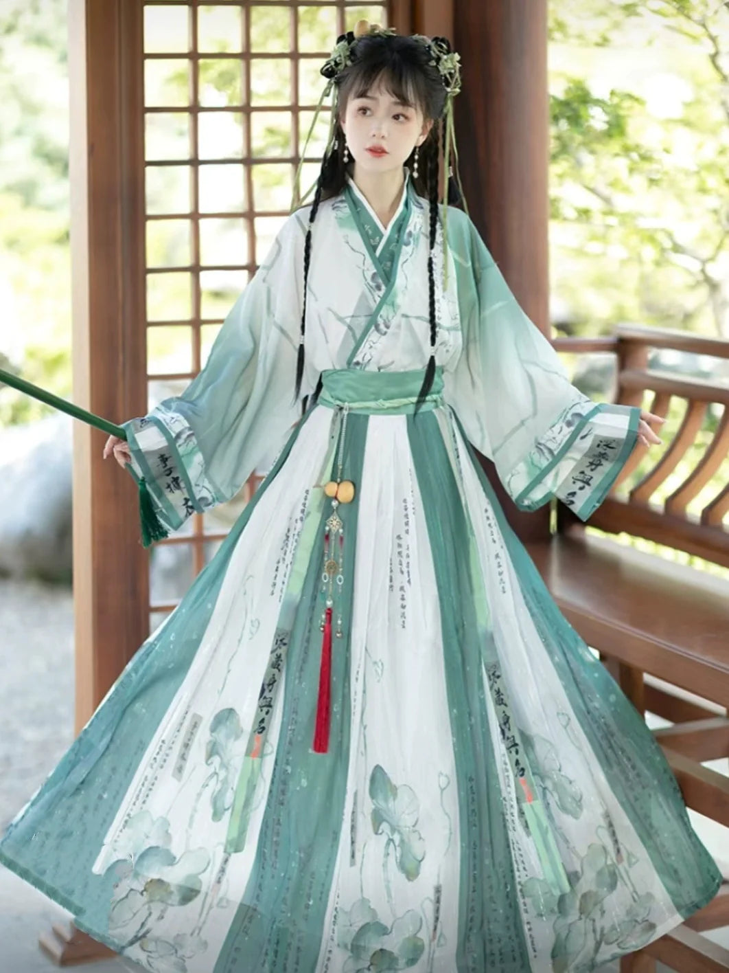Wei Jin Dynasty Qiyao Ruqun Hanfu | Lian Rong 莲蓉