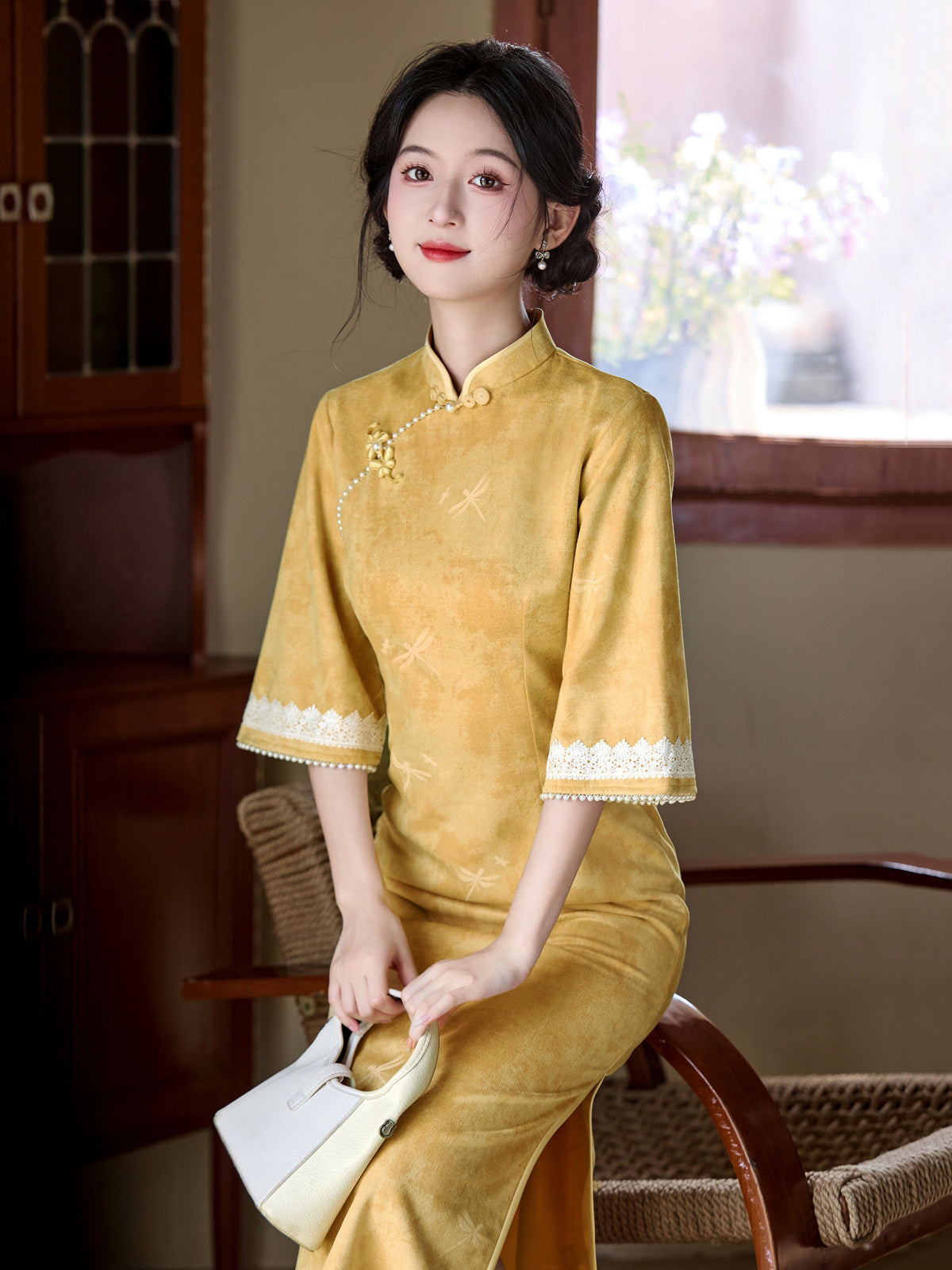 Mid Sleeve Antique Gold Cheongsam | Autumn