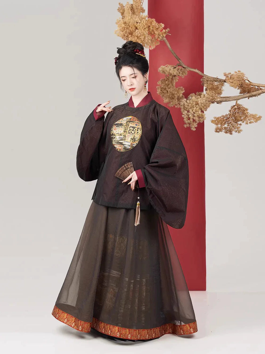 Ming Dynasty Modern Hanfu Mamianqun Outfit - Huadeng 华灯