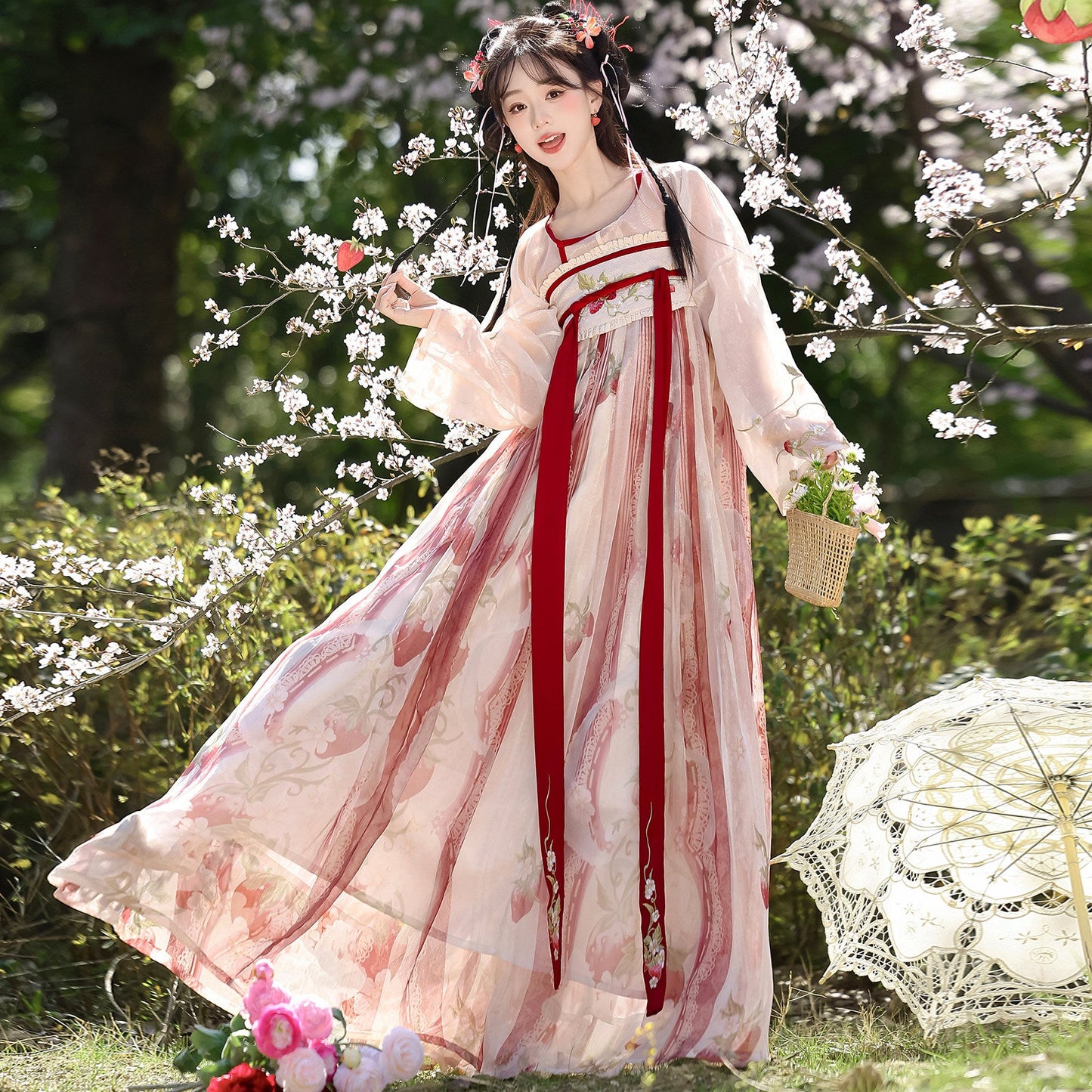 Strawberry Cream | Tang Style Qixiong Ruqun Modern Hanfu Dress for Spring