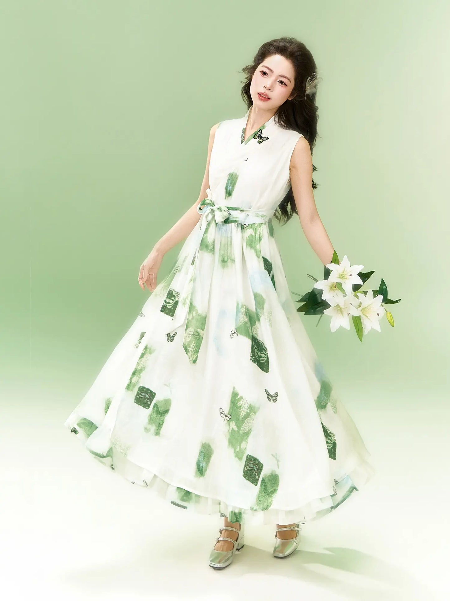 Modern Hanfu Embroidered Top & Dress Two-Piece Set 釉下春