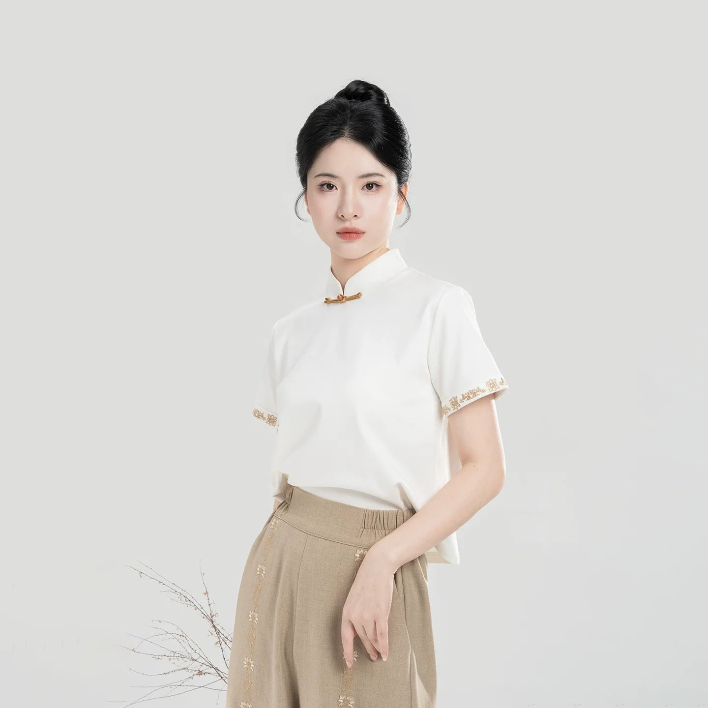 New Chinese Style Women Short Sleeve Top and Wide Leg Pants Modern Hanfu Set - Pinewood 松香木 (Preorder)