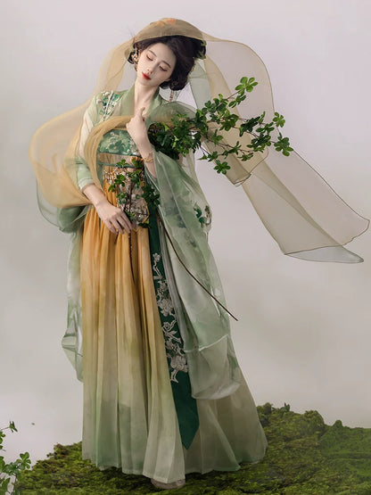 Chaohua 朝华 - Tang Dynasty Style Qixiong Ruqun