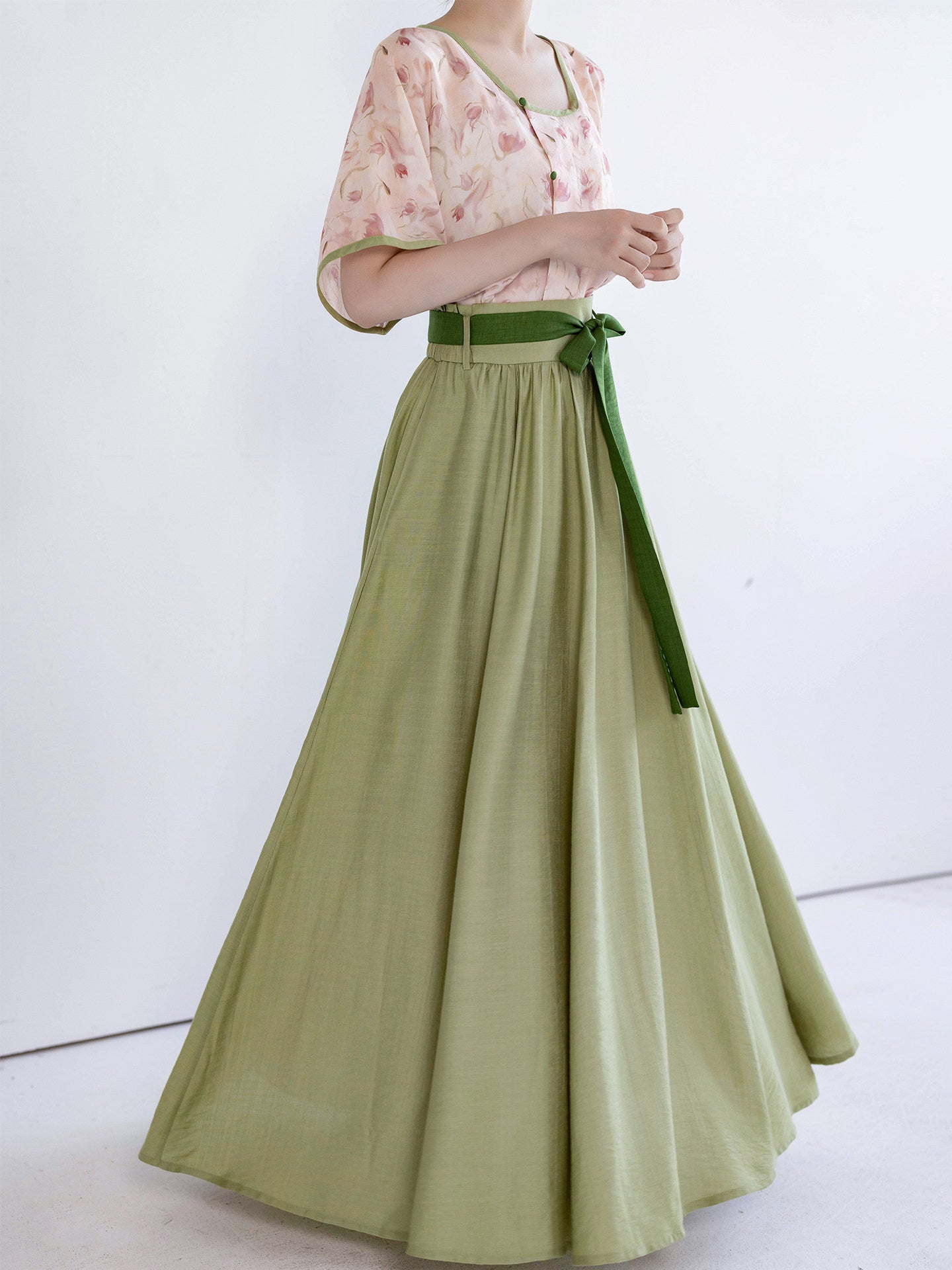 Song Dynasty Modern Hanfu Tencel Cardigan and Elastic Skirt - Four Seasons 四时春 (Preorder)