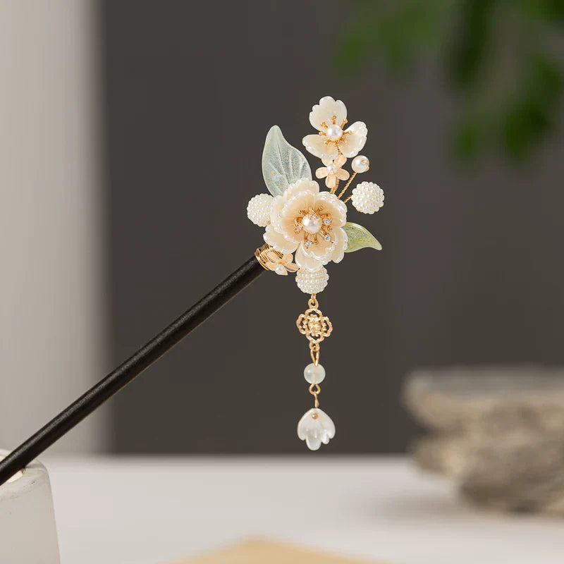Snow Hibiscus Hair Stick | Traditional Chinese Hair Accessory