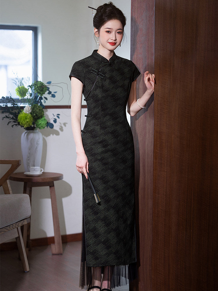 Short Sleeve Floral Long Cheongsam | Obsidian
