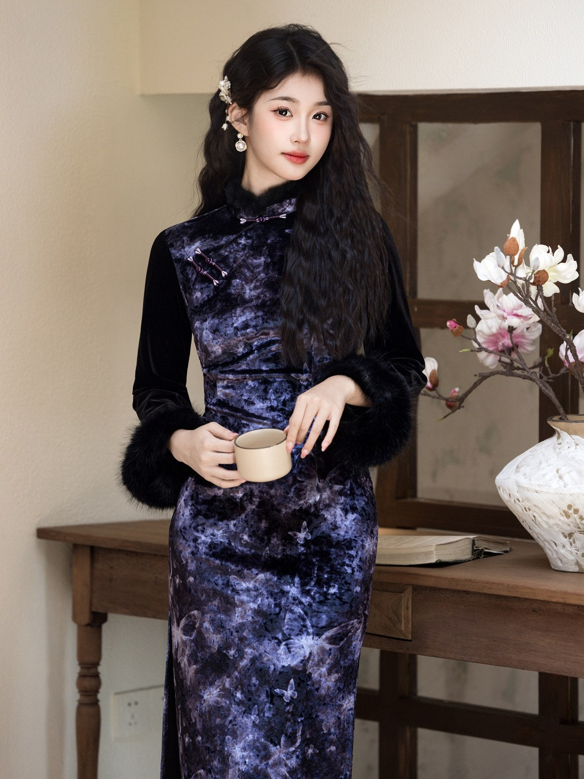Long Sleeve Fur Trim Midi Qipao | Myth