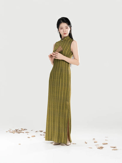 New Chinese Style Sleeveless Qipao Cloud-Motif Dress with Merino Wool Knit Shawl - Jade Willow 玉柳 (Preorder)