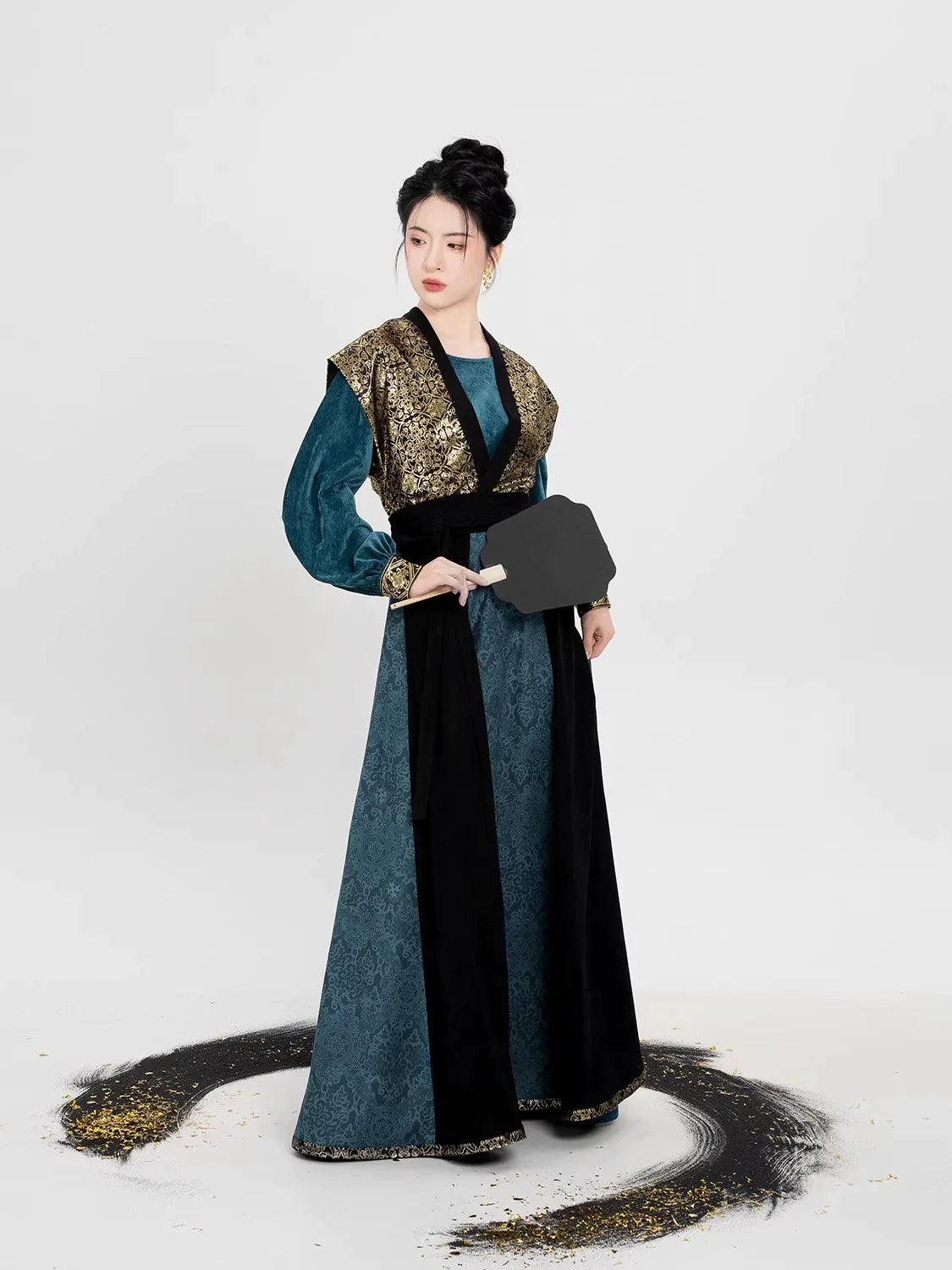 Tang Dynasty Modern Hanfu Set with Beizi Overlay & Flowing Eight-Panel Skirt - Song of Mulan 木兰颂 (Preorder)