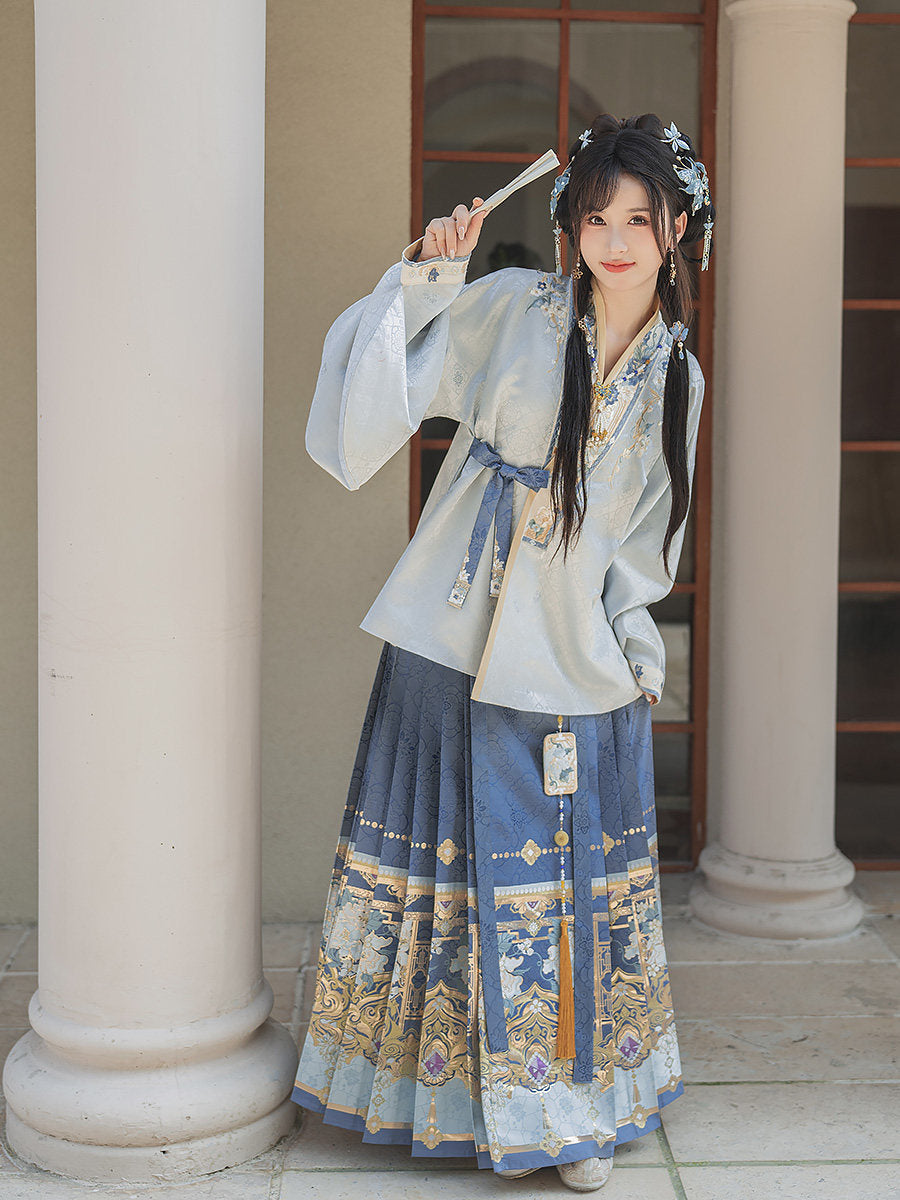 Ming Dynasty Winter Hanfu Set with Embroidered Mamian Skirt | Octagonal Vista 八角景
