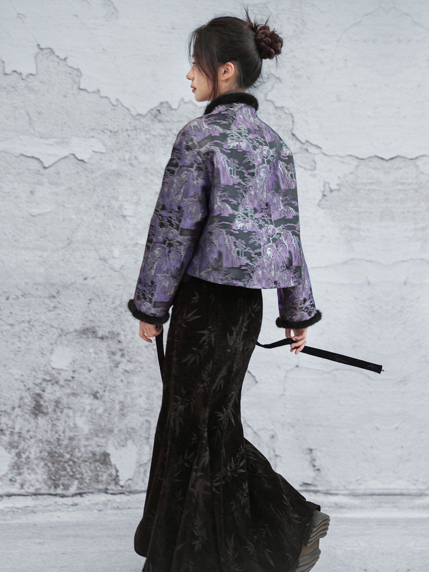 New Chinese Style V-Neck Butterfly Fringed Short Jacket for Autumn and Winter - Yinchuan 引川