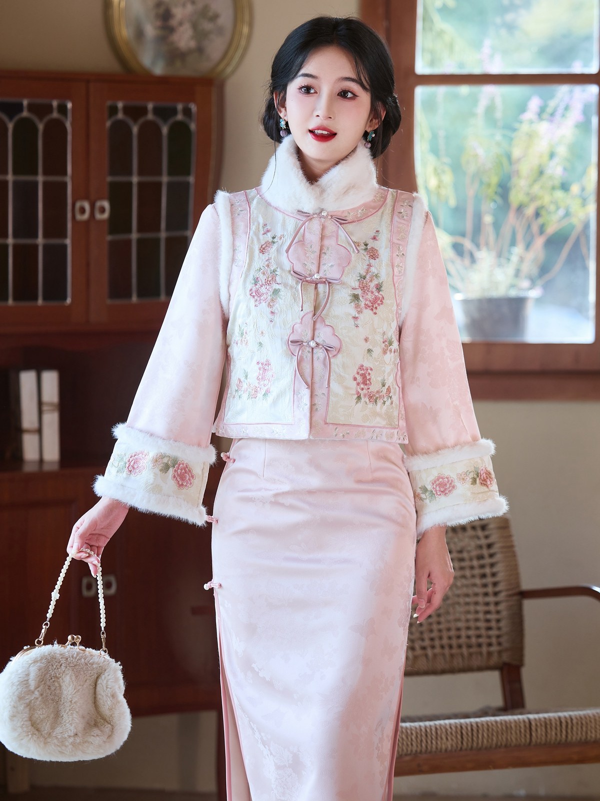 Long Sleeve Fur Trim Floral Qipao and Vest | Pink Roses