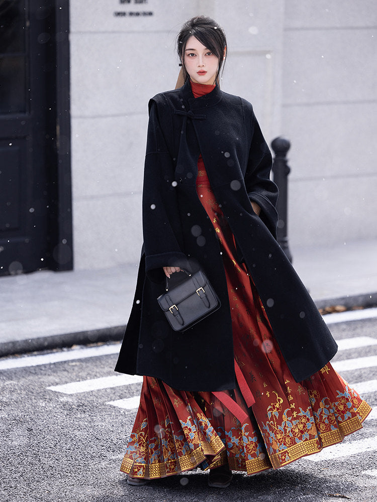 Festive Hanfu Coat for Engagement, Tea Ceremony or Chinese New Year - Awaiting Spring 待春归 (Preorder)
