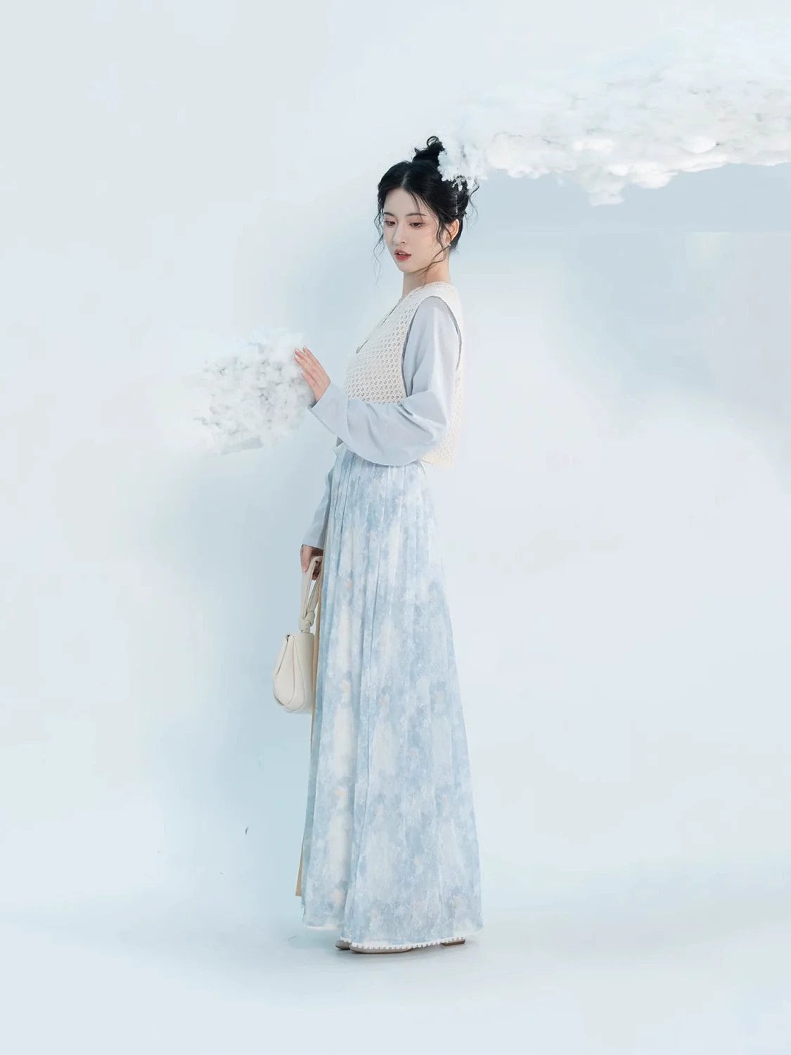 Tang Dynasty Modern Hanfu Set with Beizi Overlay & Pleated Wrap Skirt - Little Blue Flower 小蓝花 (Preorder)