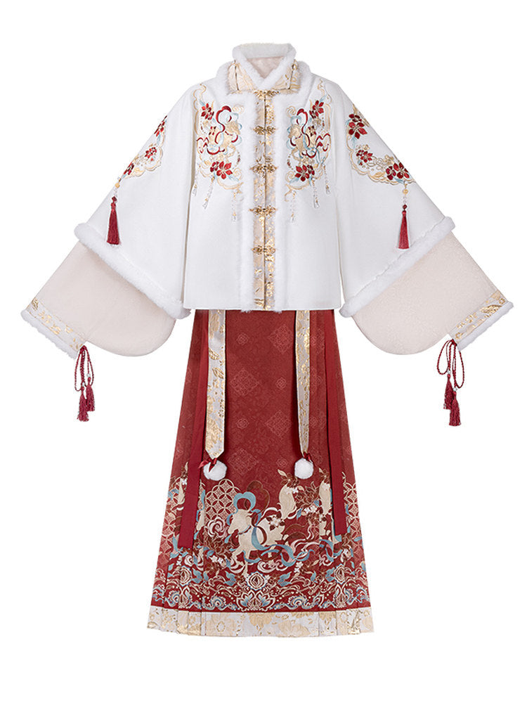 Ming Dynasty Chinese New Year Festival Hanfu | Fumalinmen 福马临门