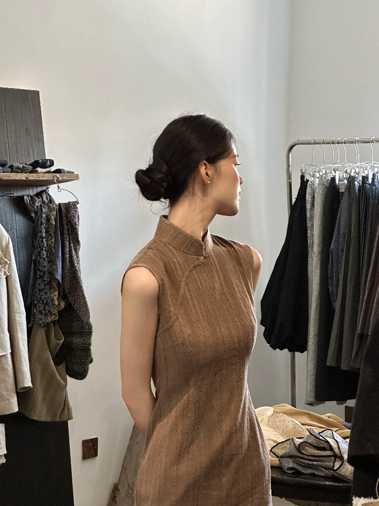 Sleeveless Rustic Long Cheongsam | Chunzhi