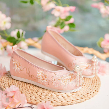 Maeve - Embroidered Chinese Hanfu Shoes