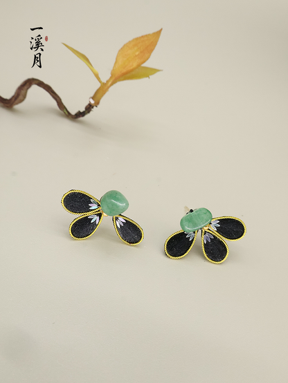 Lacquer and Jade Velvet Flower Stud Earrings | Qipao Jewelry