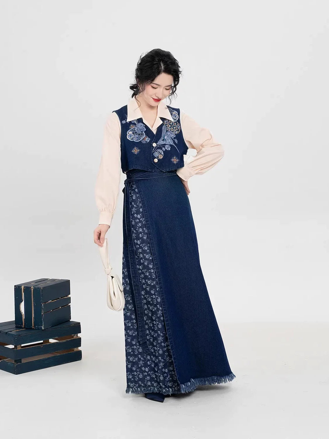 Song Dynasty Modern Hanfu Set with Majia, Long Sleeve Top and Denim Spiral Skirt - Blue Kite 蓝鸢 (Preorder)