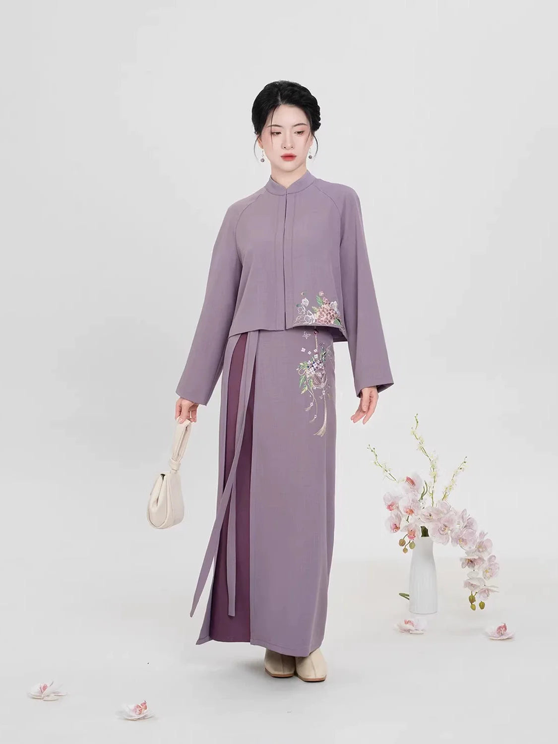 Ming Dynasty Modern Hanfu Long Sleeve Top with Spiral Skirt and Cloud Collar - Falling Wisteria 花落紫藤