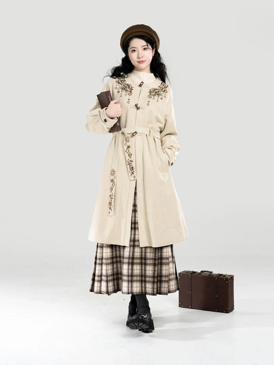 Pine Cone Tart Chinese Blouse & Mamian Skirt Outfit - modern Ming-inspired hanfu, detail view