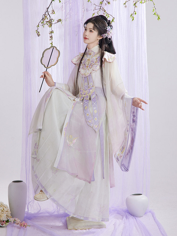 Ming Dynasty Fairytale & Embroidered Butterflies Hanfu Set | Lifelike 栩栩
