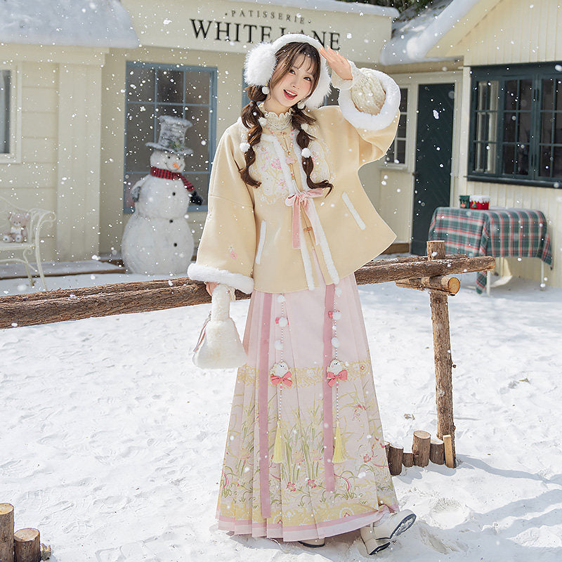 Ming Dynasty Hanfu Set with Fleece Jacket & Mamian Skirt | Warmth 暖暖