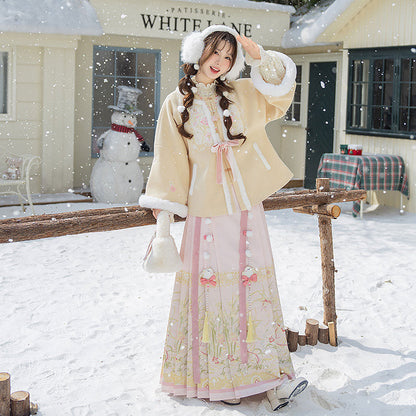 Ming Dynasty Hanfu Set with Fleece Jacket & Mamian Skirt | Warmth 暖暖