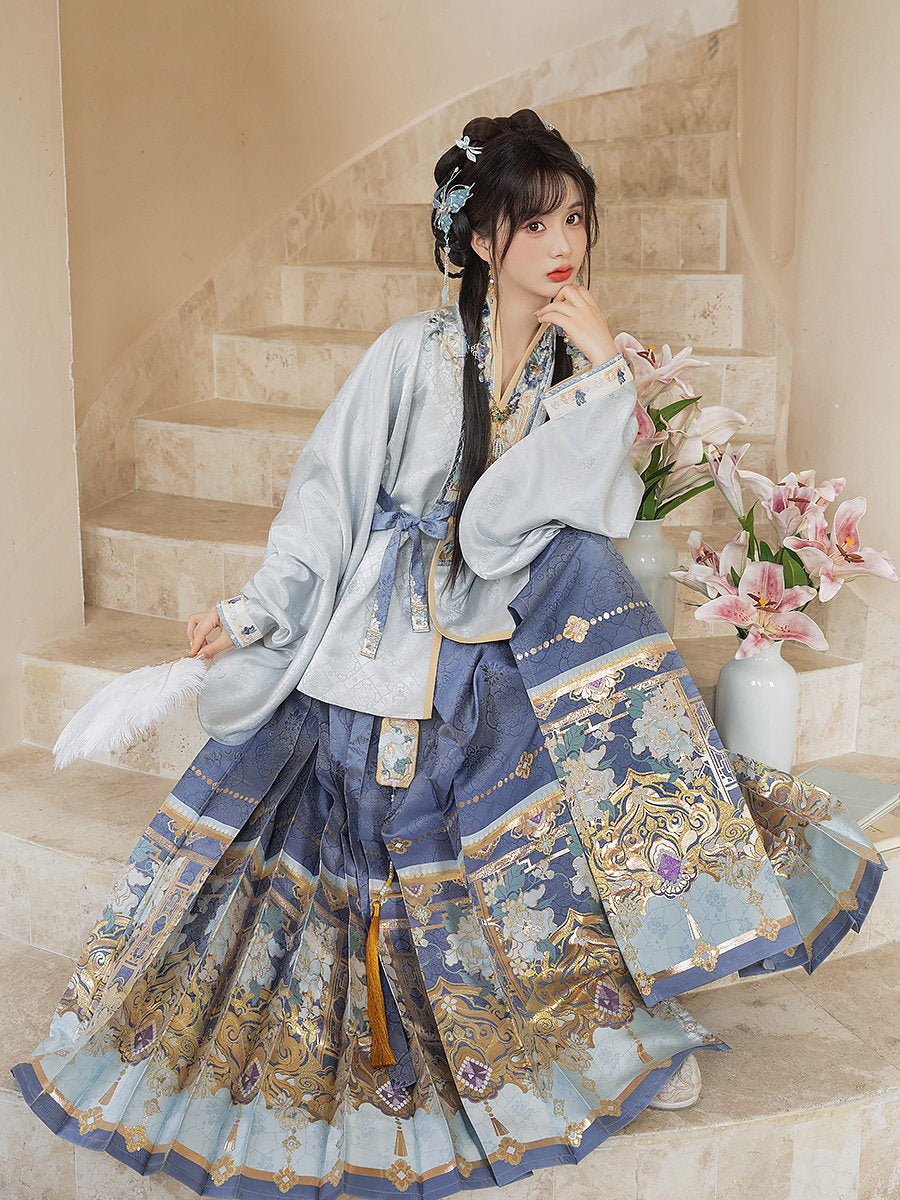 Ming Dynasty Winter Hanfu Set with Embroidered Mamian Skirt | Octagonal Vista 八角景
