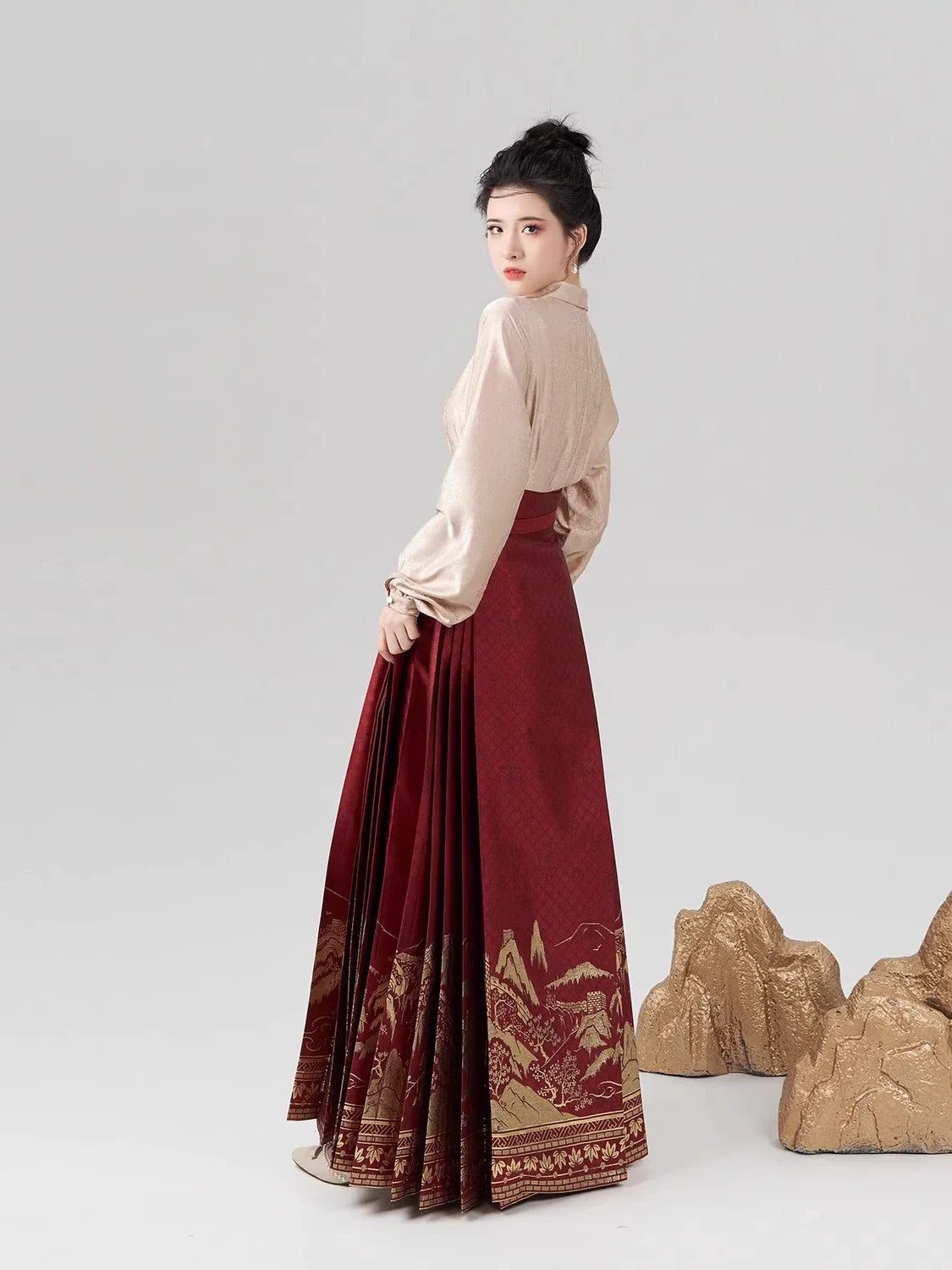 Ming Dynasty Modern Hanfu for Chinese New Year Festivals - Thousand Miles 万里