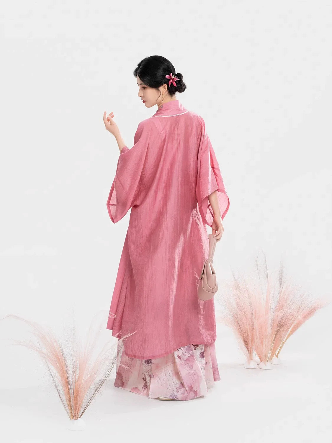 Song Dynasty Modern Hanfu Set with Changgan Temple Beizi and Mamian Slip Dress - Hongfu 红芙 (Preorder)