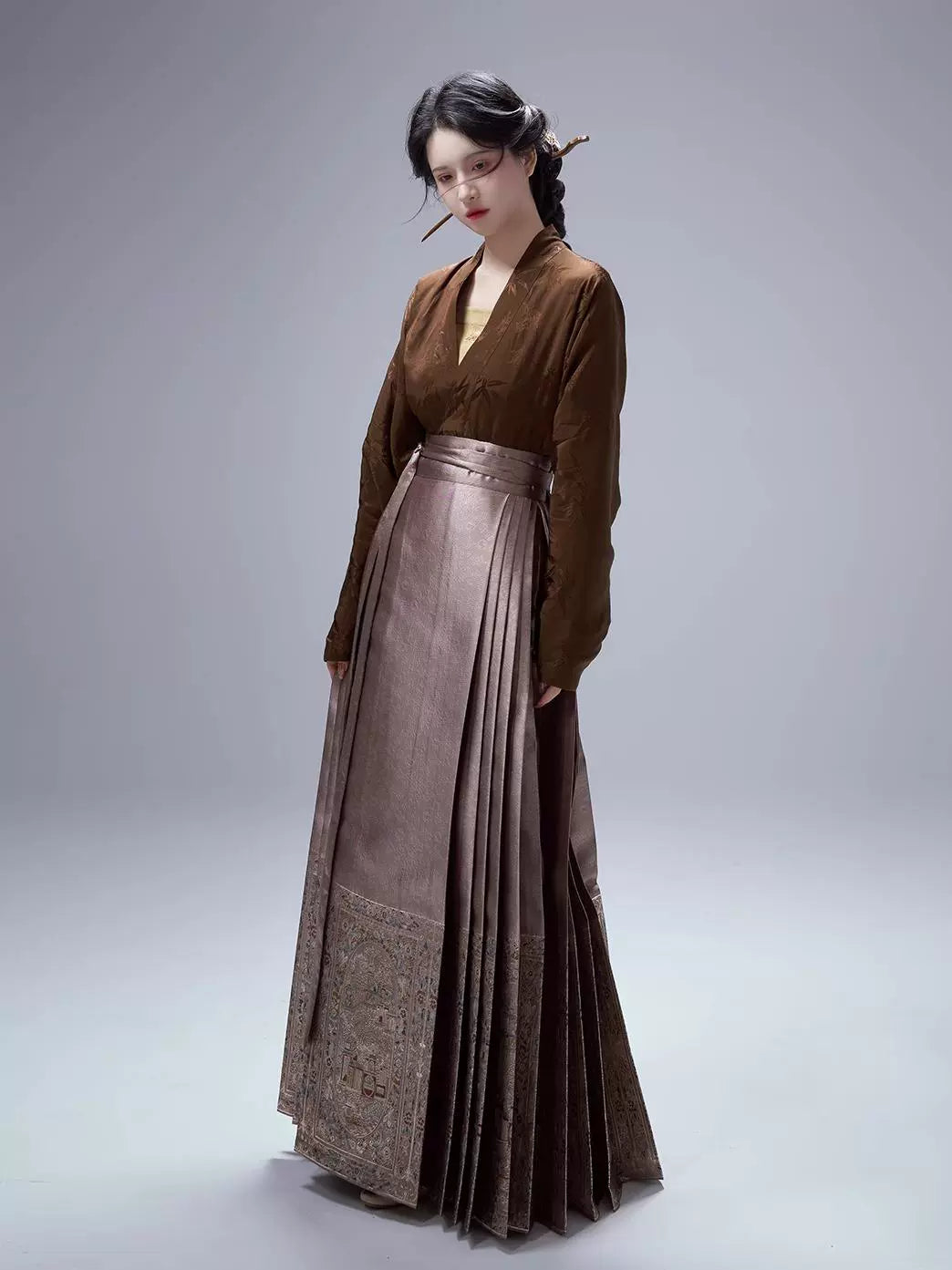 Chinese Blouse & Mamian Skirt Outfit | Wang Kongshan 忘空山