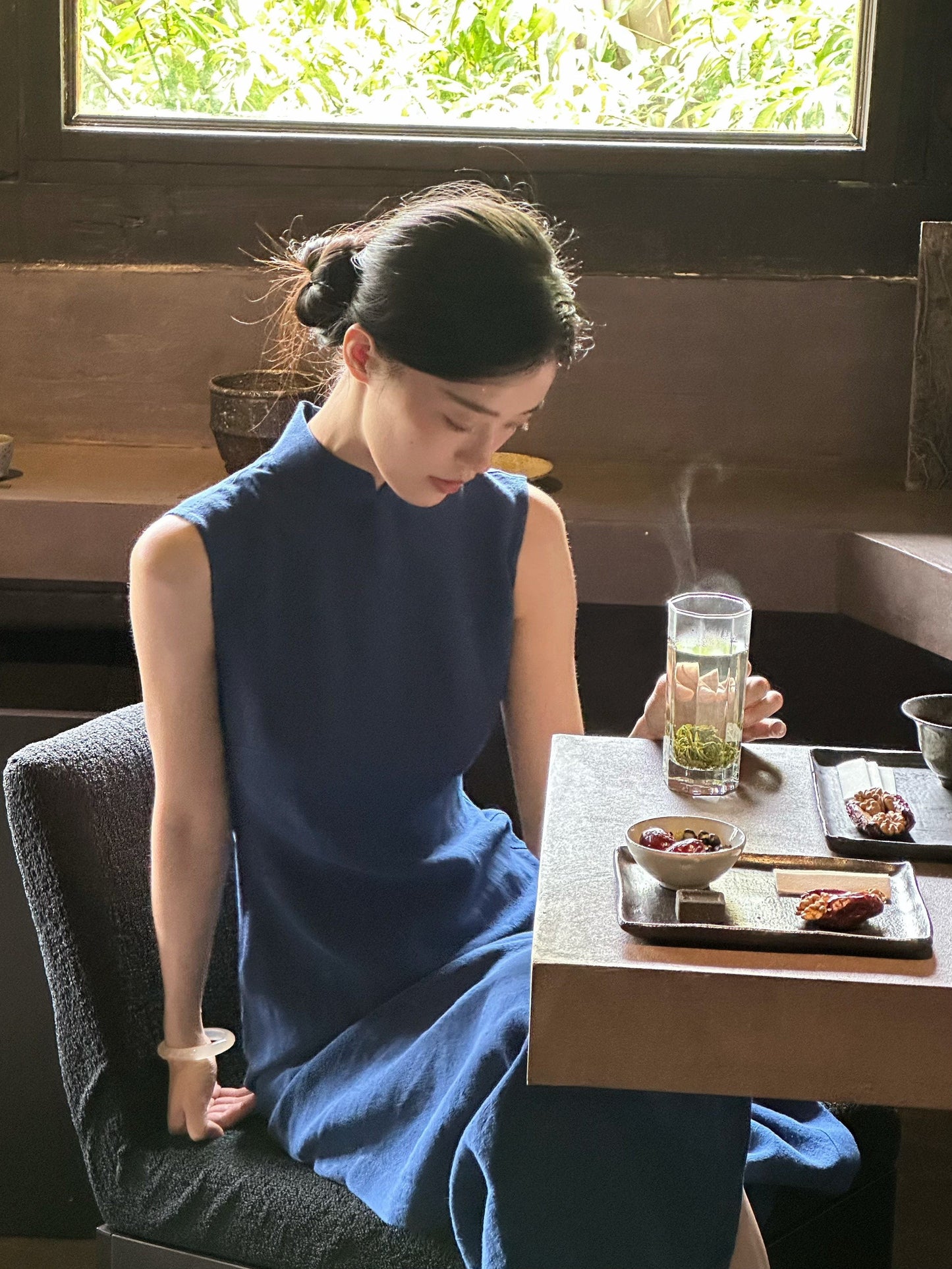 Sleeveless Hemp Long Cheongsam | Jiewen