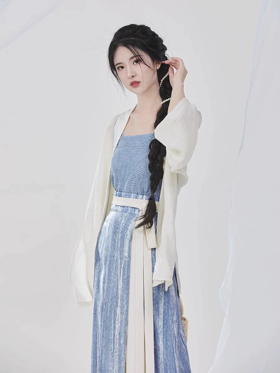 Song Dynasty Modern Hanfu - Sea Breeze Sketch 海风写生 (Preorder)