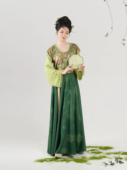 Tang Dynasty Modern Hanfu Set with Beizi Overlay & Flowing Eight-Panel Skirt - Weiyang 未央 (Preorder)