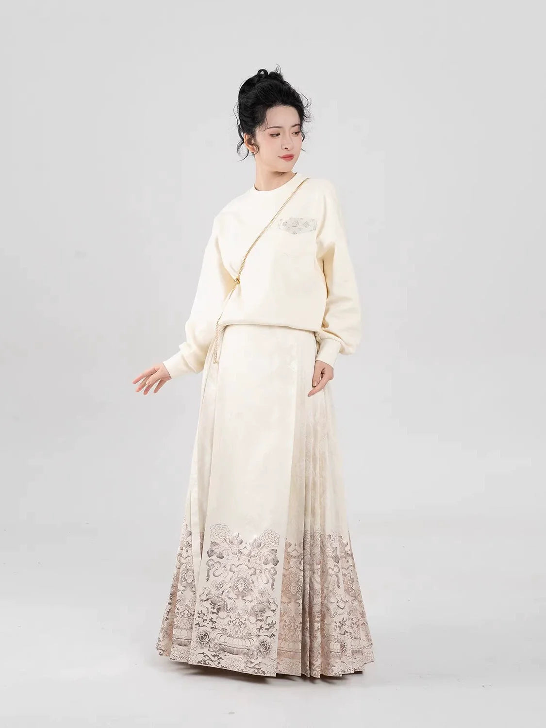Ming Dynasty Modern Hanfu Mamianqun Outfit - Blooming Lotus 金莲宝相