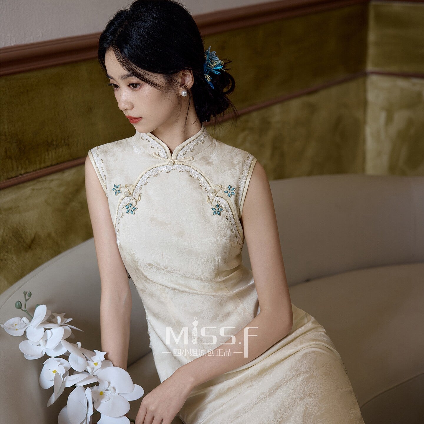 Sleeveless Floral Long Cheongsam | Qiaoyue