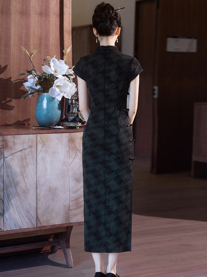 Short Sleeve Floral Long Cheongsam | Obsidian