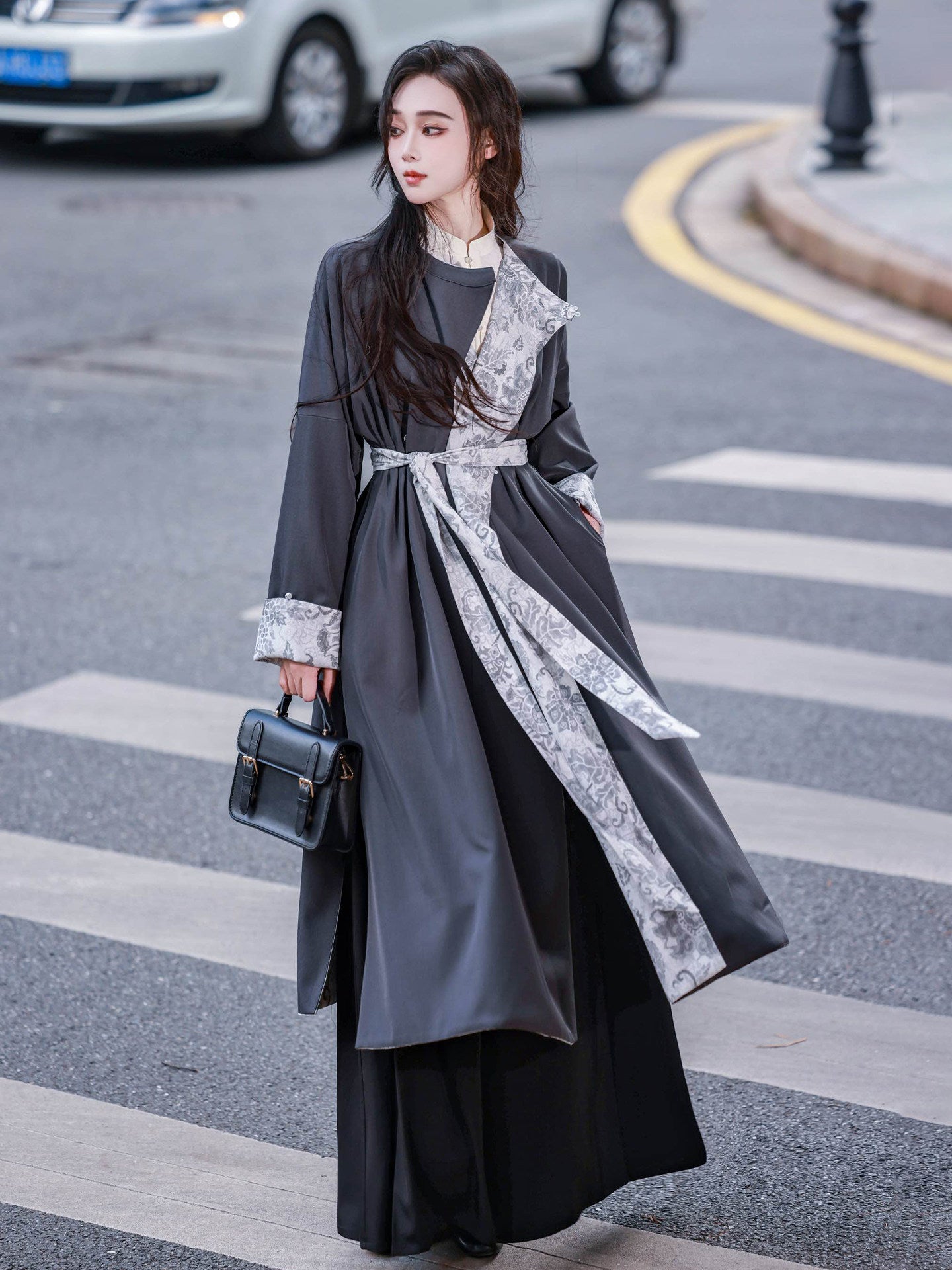 Reversible Hanfu Round Collar Robe with Black-Gray Retro Design - Autumn Rain 秋雨 (Preorder)