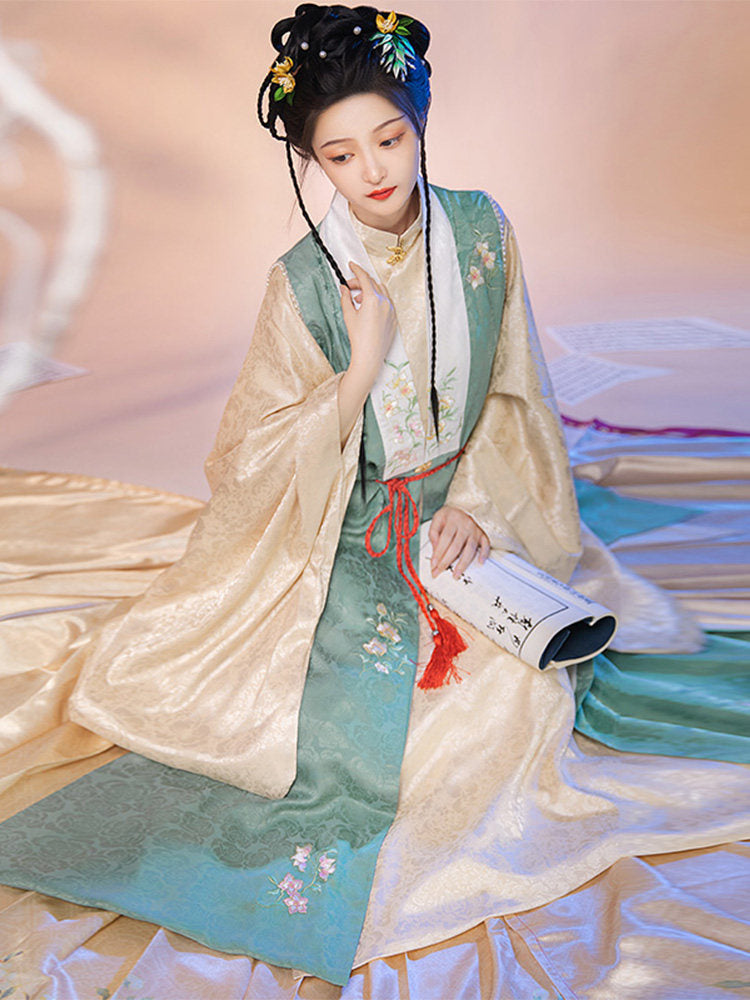 Ming Dynasty Satin Embroidered Bijia & Printed Mamian Skirt | Xilouyue 西楼月