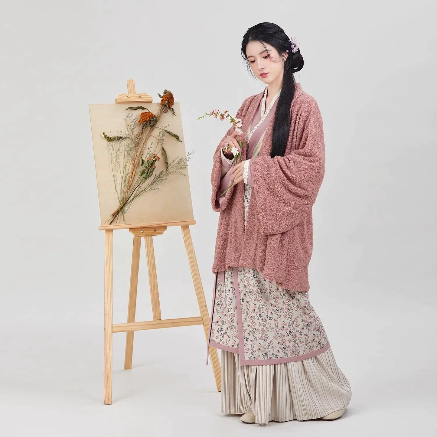 Song Dynasty Modern Hanfu Set with Winged Sleeve Top and Spiral Skirt - Begonia 海棠 (Preorder)